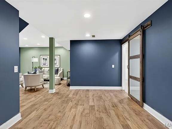 Building Photo - 482 Indian Lake Dr