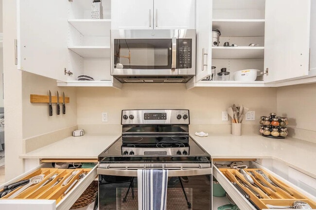 Building Photo - 4384 Iowa St