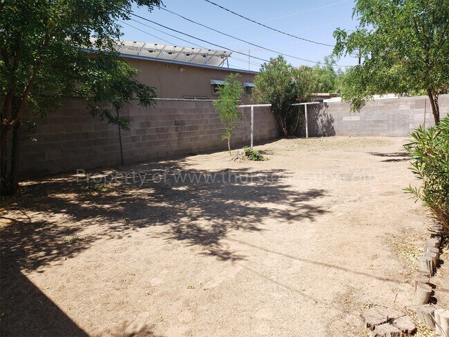Building Photo - 1020 Wofford Dr