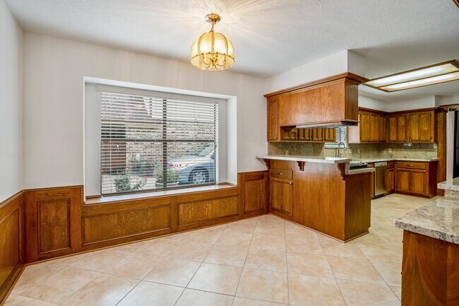 Building Photo - 38 Devonshire Dr