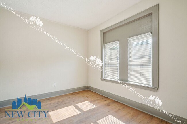 Building Photo - 940-942 Leona Avenue, Columbus, OH 43201