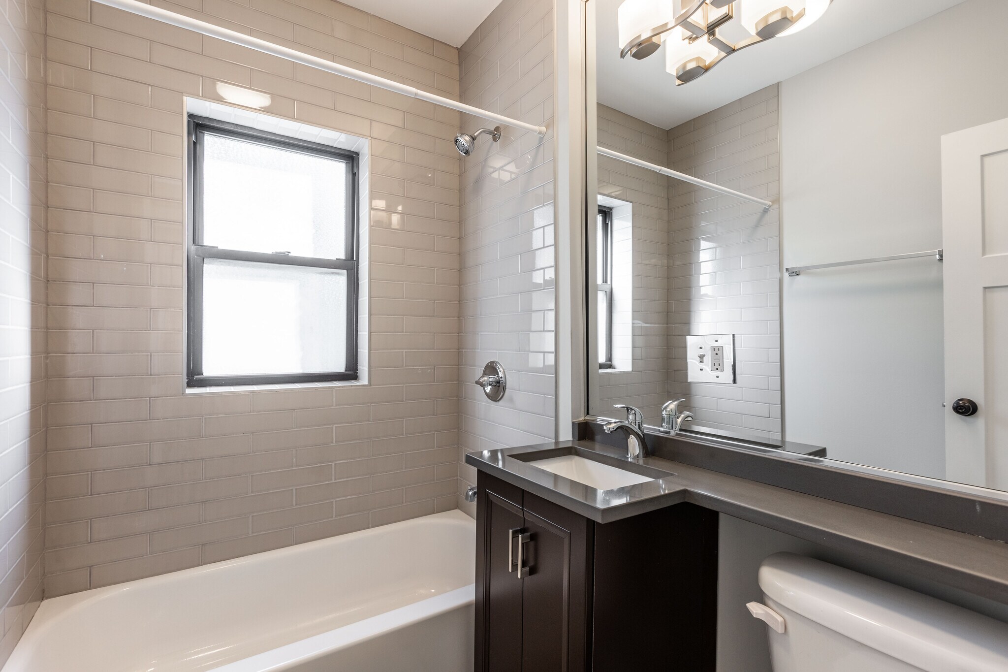 Building Photo - 705 W Brompton Ave