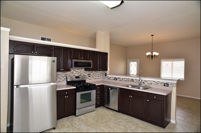 Building Photo - 14149 Warren Belin Dr