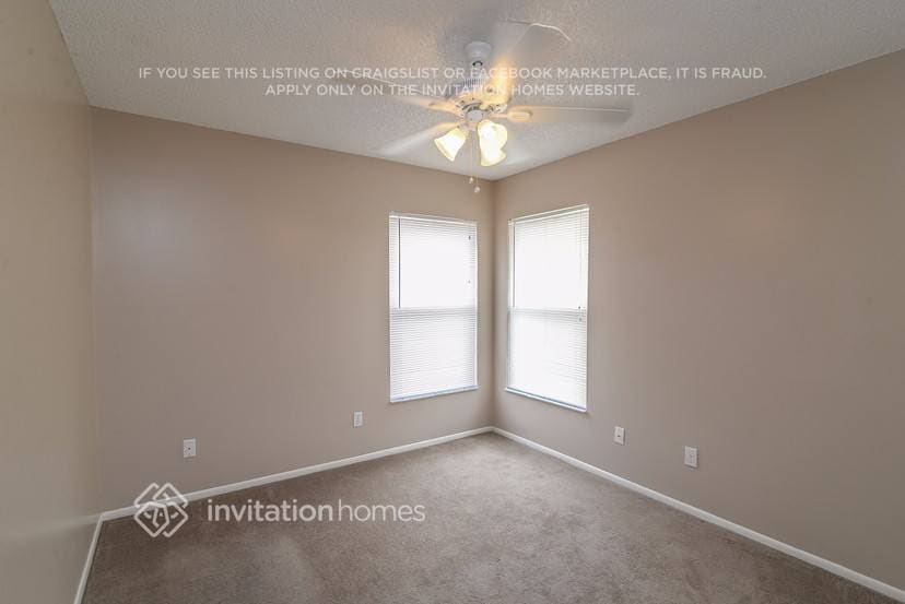 Building Photo - 6017 61st Ct E