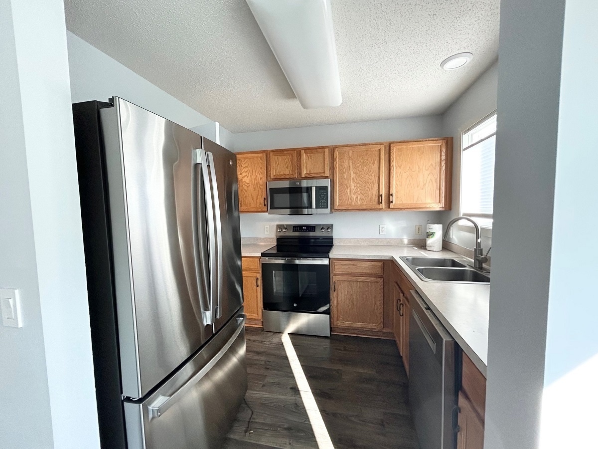 Building Photo - 15535 Flyboat Ln