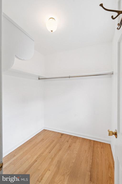 Building Photo - 214 James Thurber Ct