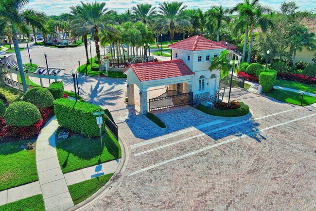 Building Photo - 4770 Cadiz Cir