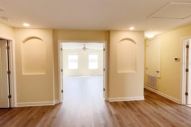 Building Photo - 1604 Thetford Cir