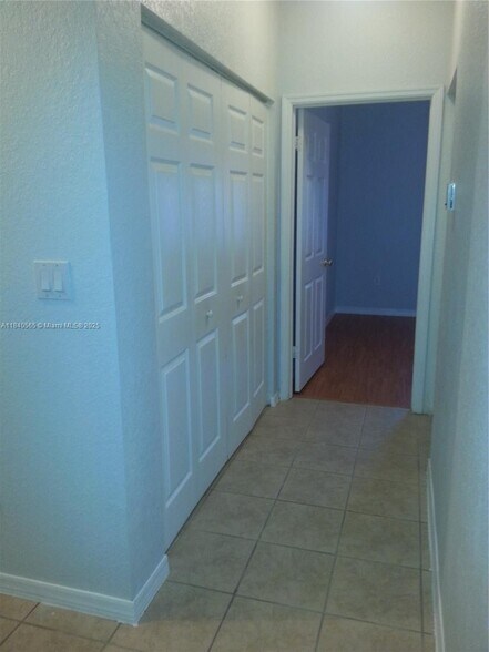 Building Photo - 5630 NW 114th Path