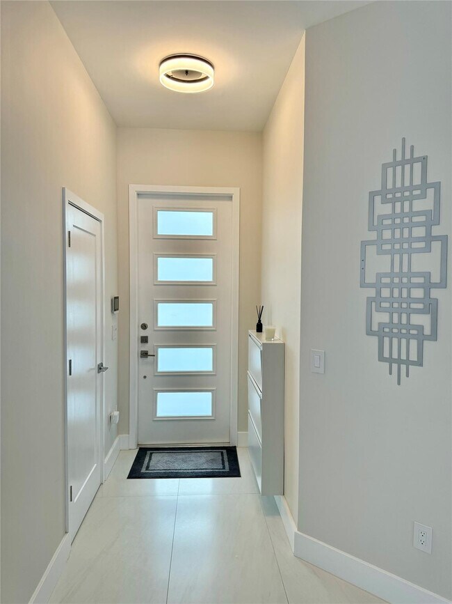 Building Photo - 4915 Whispering Way