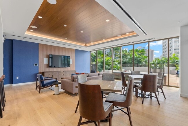 Building Photo - Sky Ala Moana (West) #3305 - Fully Furnished 1 BR/1 BA/1 Parking