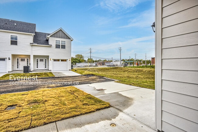 Building Photo - 222 Ansley Wy