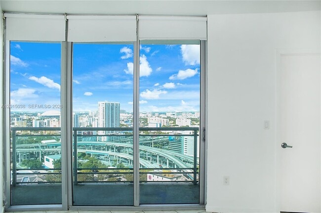 Building Photo - 350 S Miami Ave