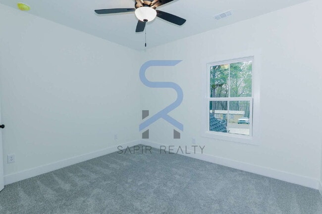 Building Photo - BRAND NEW 5BR MODERN FARMHOUSE | NEAR LAKE LANIER