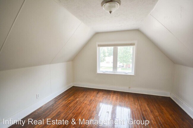 Building Photo - 2 br, 1 bath House - 907 4th Ave NW