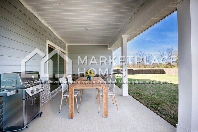 Building Photo - 14773 Mountain Strm Dr