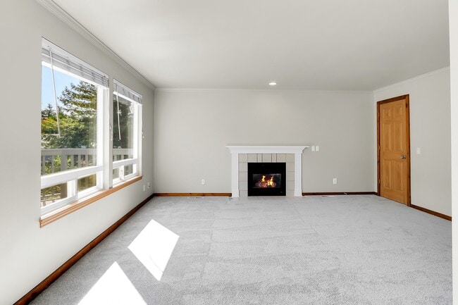 Building Photo - 915 Cleveland Ave