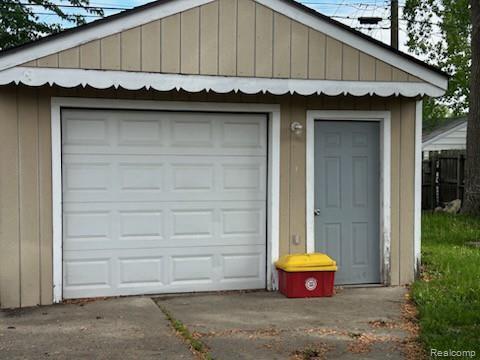 Building Photo - 1477 E Goulson Ave