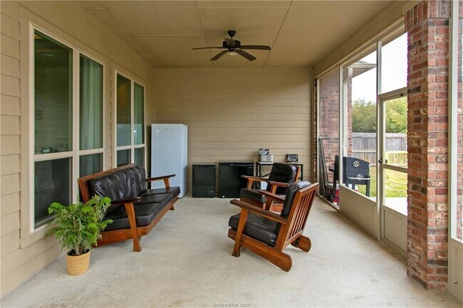 Building Photo - 2507 Hailes Ln