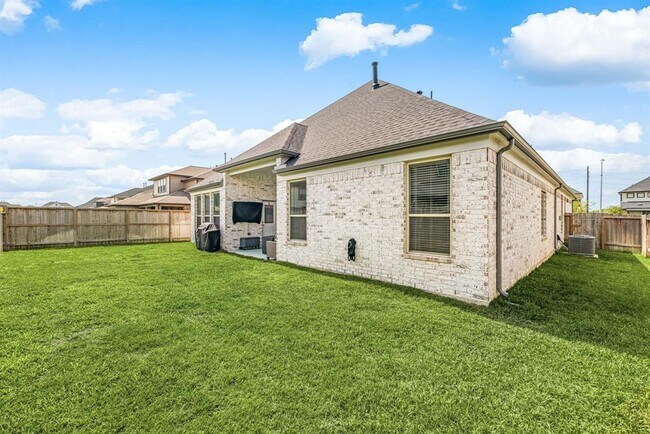 Building Photo - 3323 Majestic Pne Ln