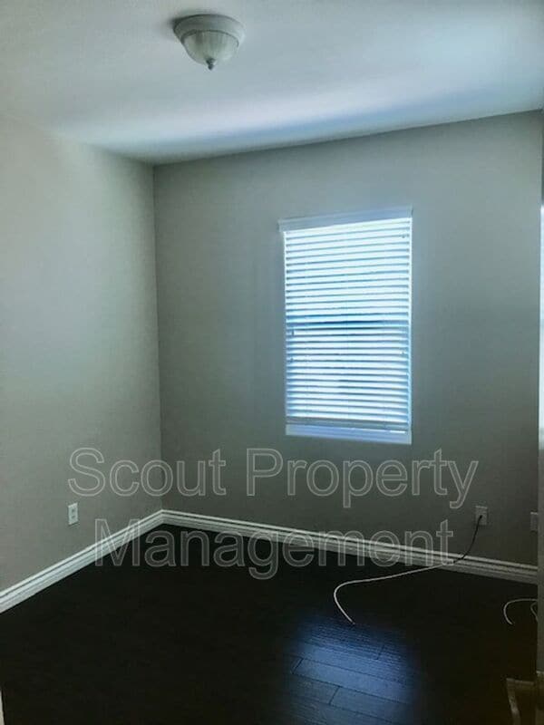 Building Photo - 28770 Oak Park Ln