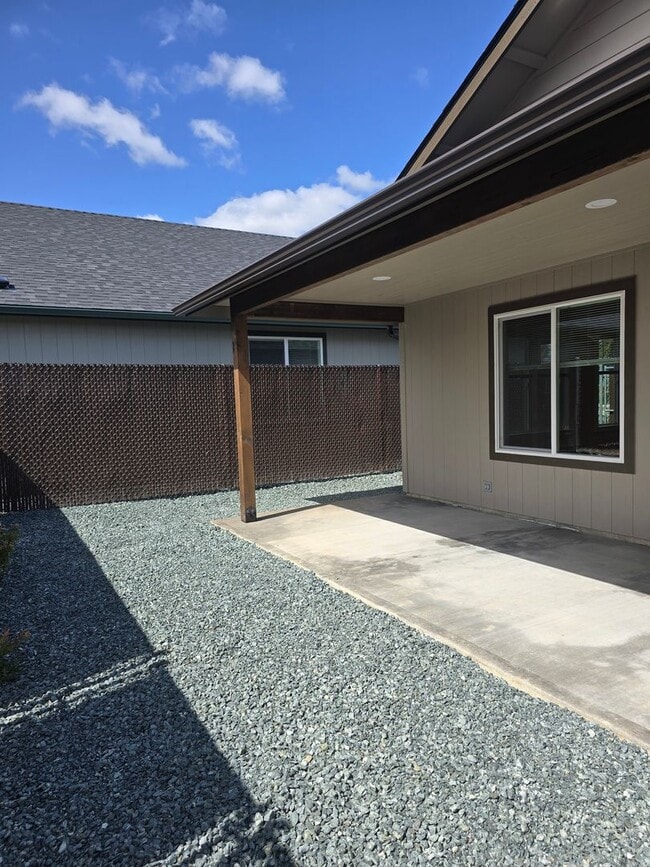 Building Photo - 2941 Naples Dr