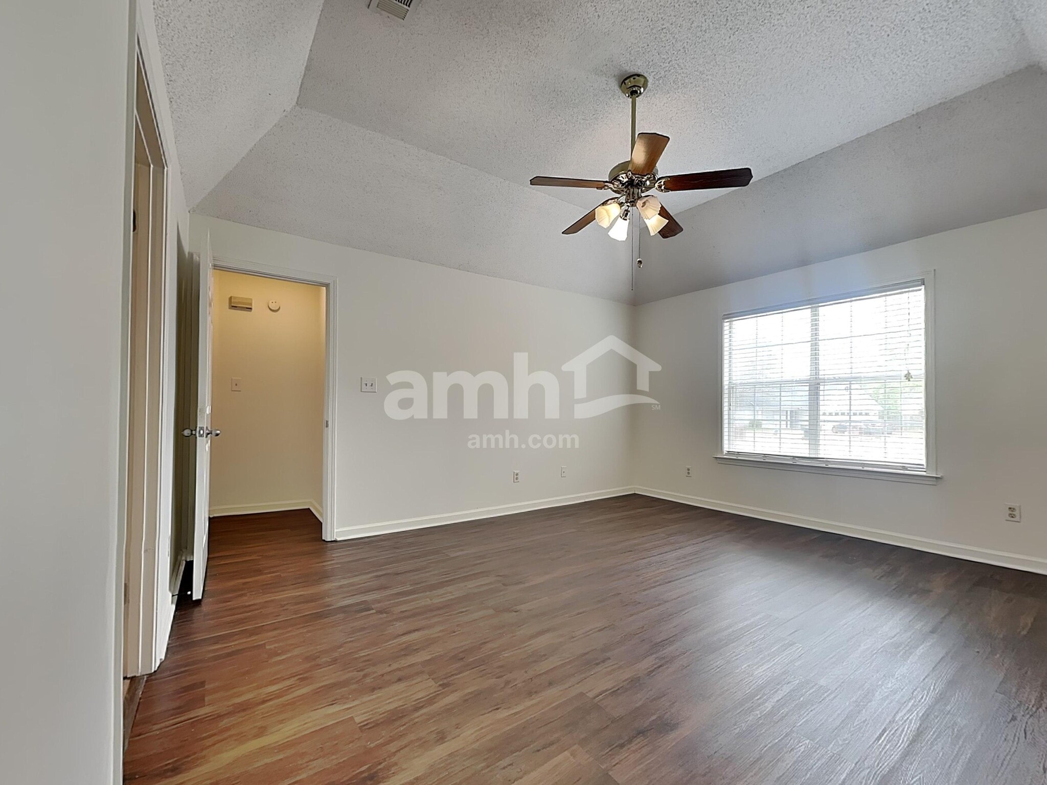 Building Photo - 245 Brookstone Cove