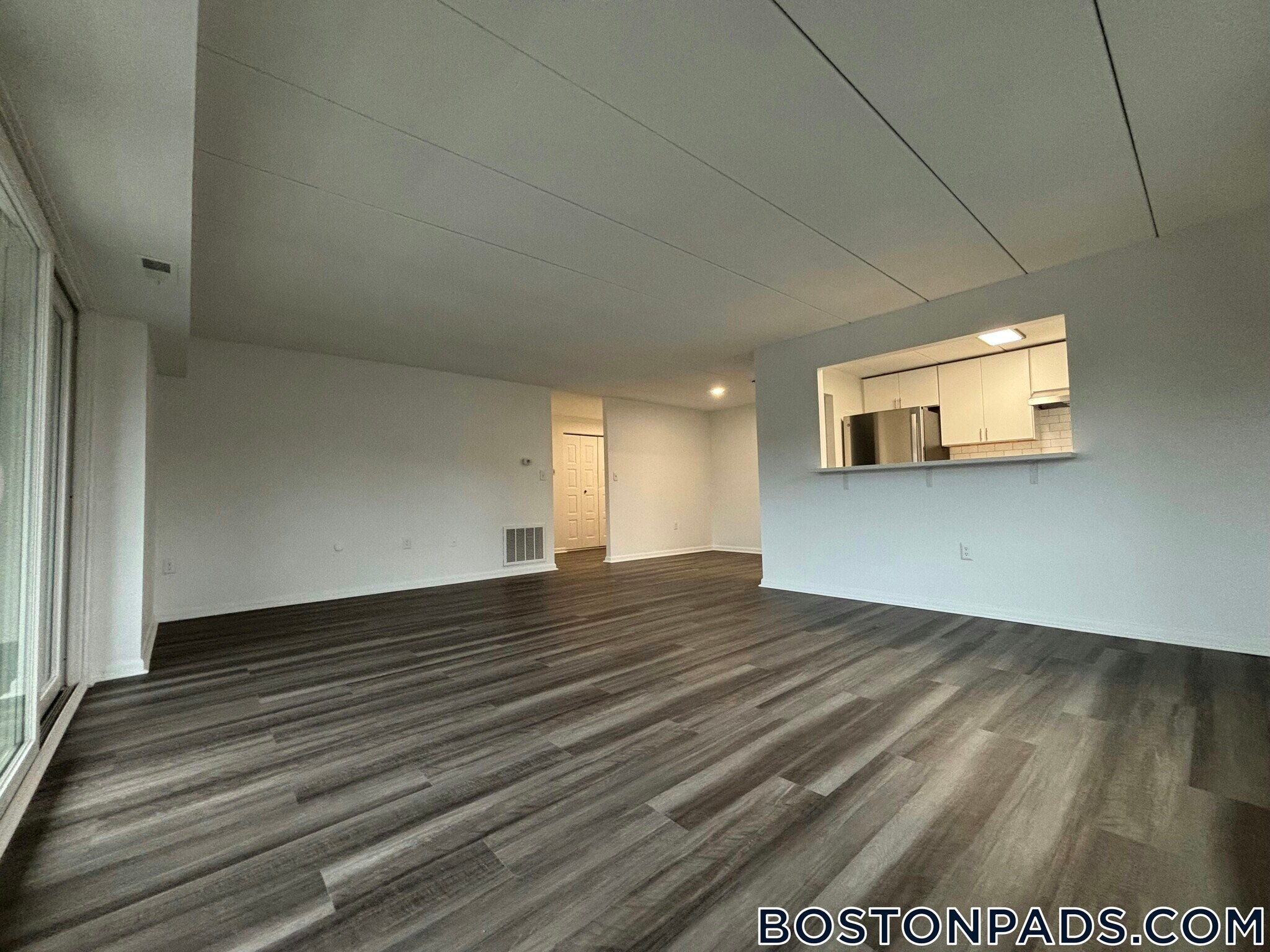 Building Photo - 51 Hill Rd