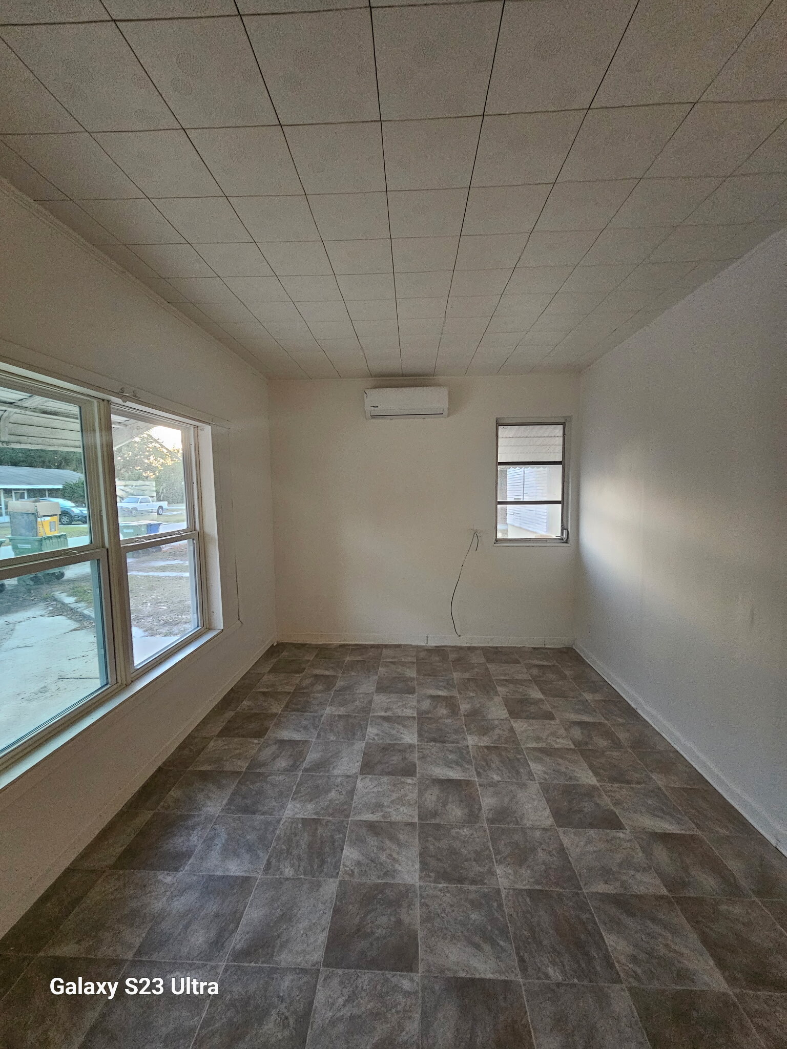 Building Photo - 501 Avenue L NE