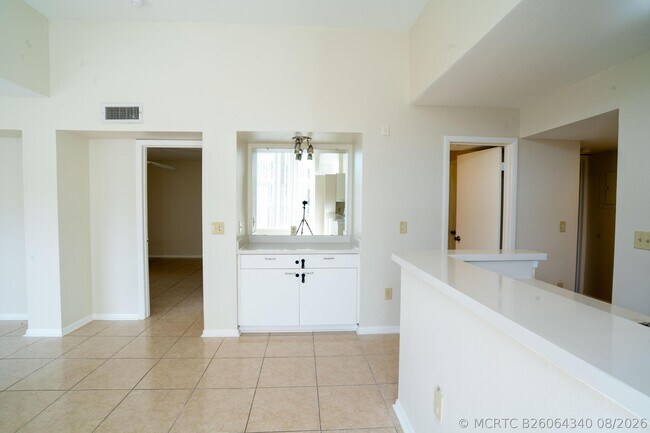 Building Photo - 4791 Via Palm Lakes