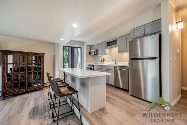 Building Photo - Fully Remodeled Gold Camp 2 Bed/1Bath