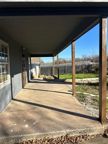 Building Photo - 1117 E Harvey Ave