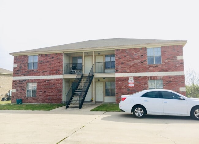 Building Photo - 419 Brittney Way