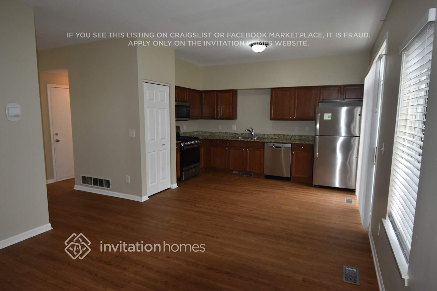 Building Photo - 353 Richmond Dr