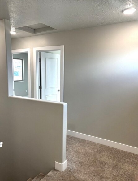 Building Photo - 446 N 780 W