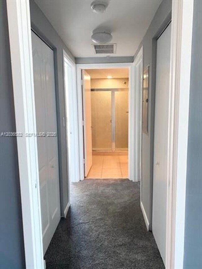 Building Photo - 335 Biscayne Blvd