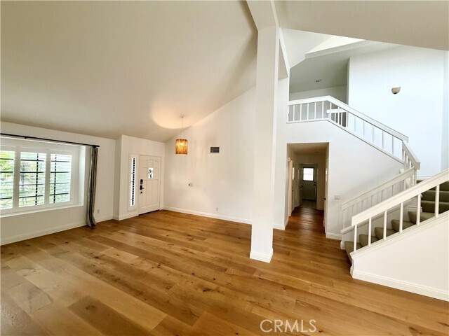 Building Photo - 10 Wickland