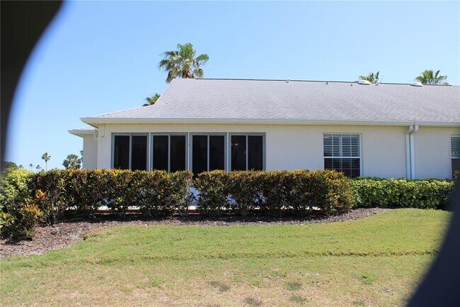 Building Photo - 1702 Fairway Trce