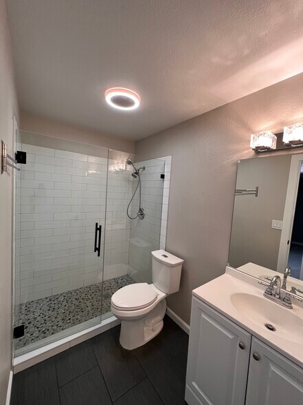 Building Photo - 891 NE Bunyard Pl