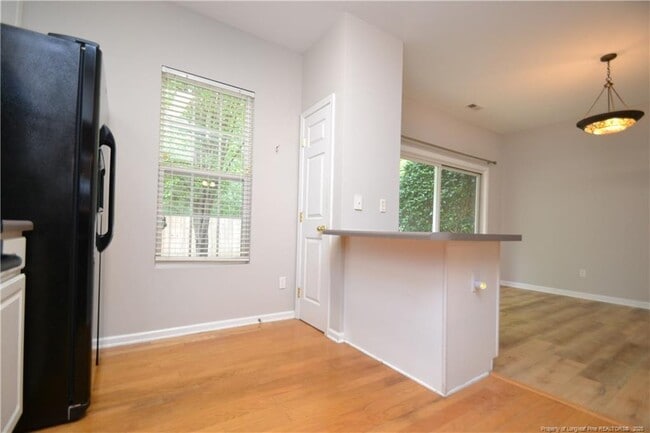 Building Photo - 600 Walnut Woods Dr