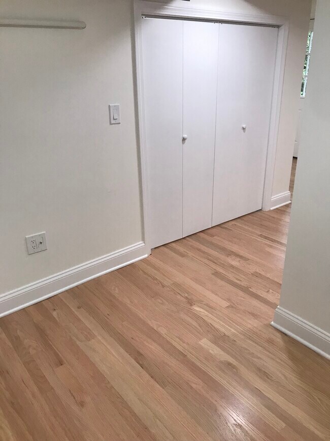 Building Photo - 367 Briar Brae Rd