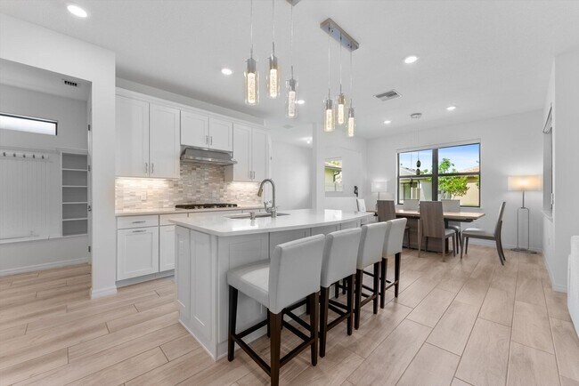 Building Photo - 4757 Roldan Ct
