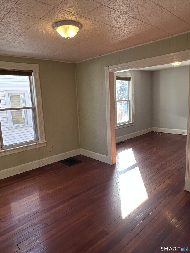 Building Photo - 24-26 Dean Ave