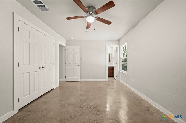 Building Photo - 1415 Shoshoni Trail