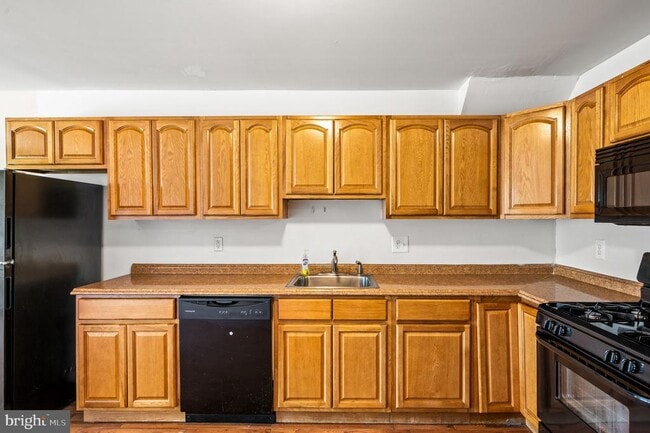 Building Photo - 1256 S 45th St