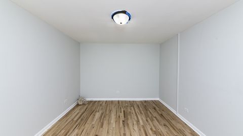 Building Photo - 6136 N Mozart St