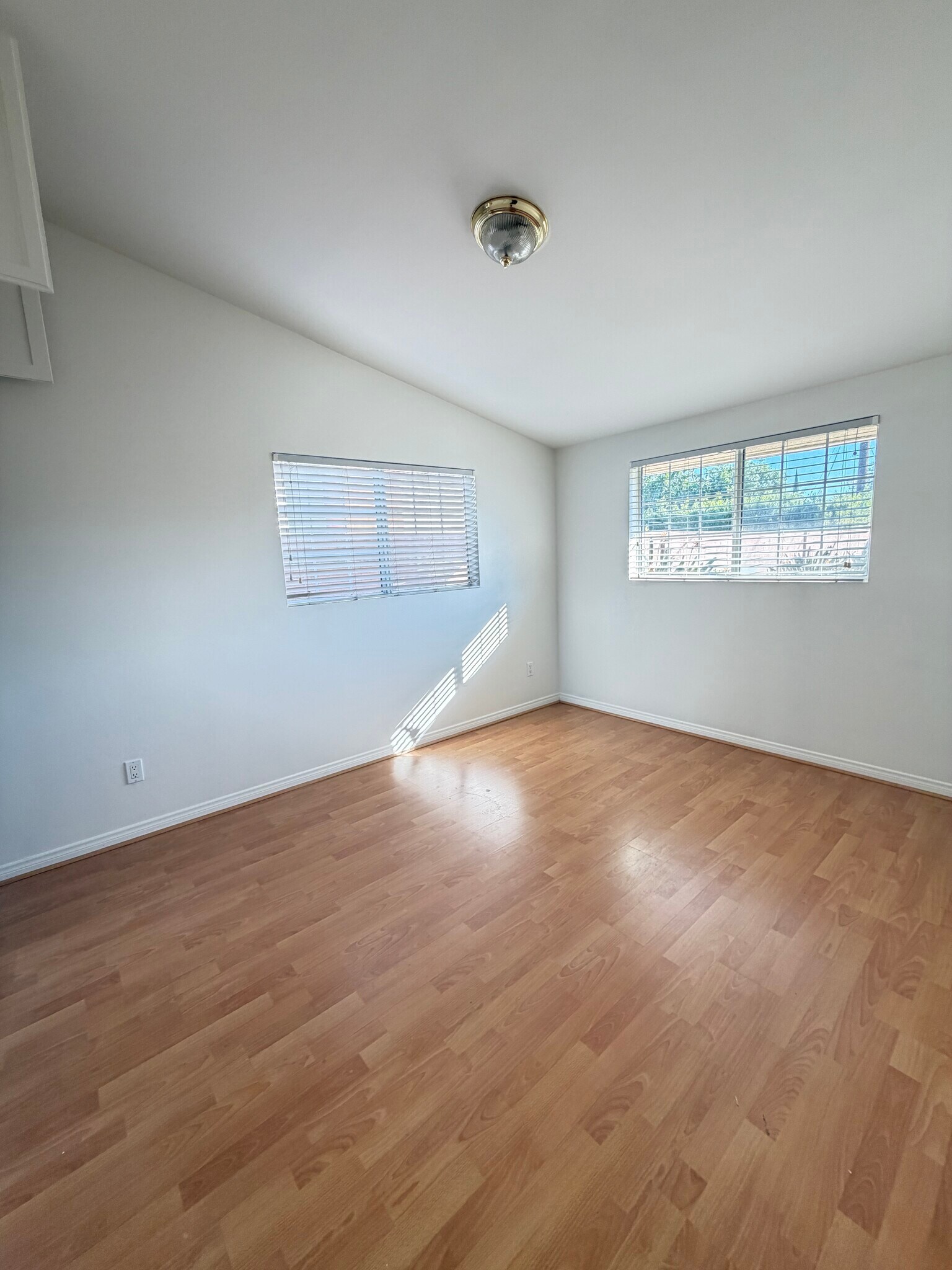 Building Photo - 20622 Archwood St