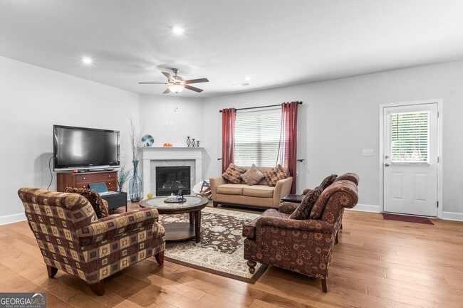 Building Photo - 5467 Fountainhead Ln