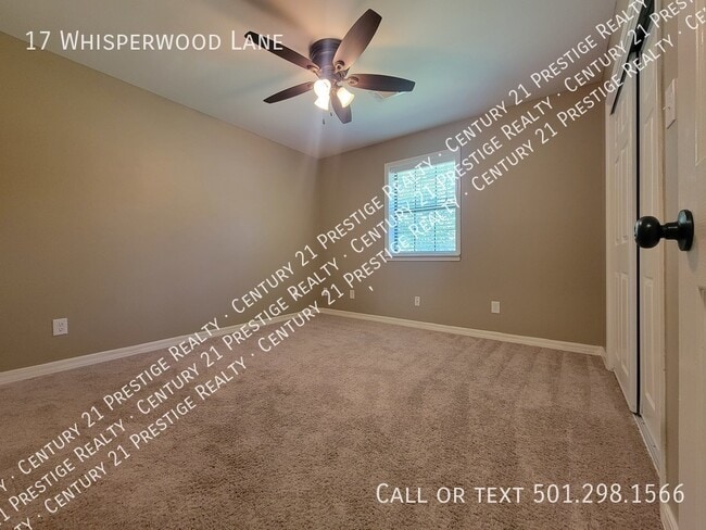Building Photo - 17 Whisperwood Ln