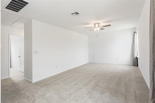 Building Photo - 701 Unakite Trl